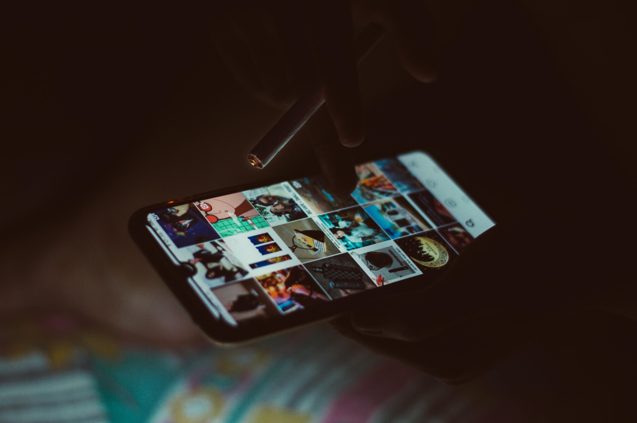 Nobuzen portfolio portada móvil moderno