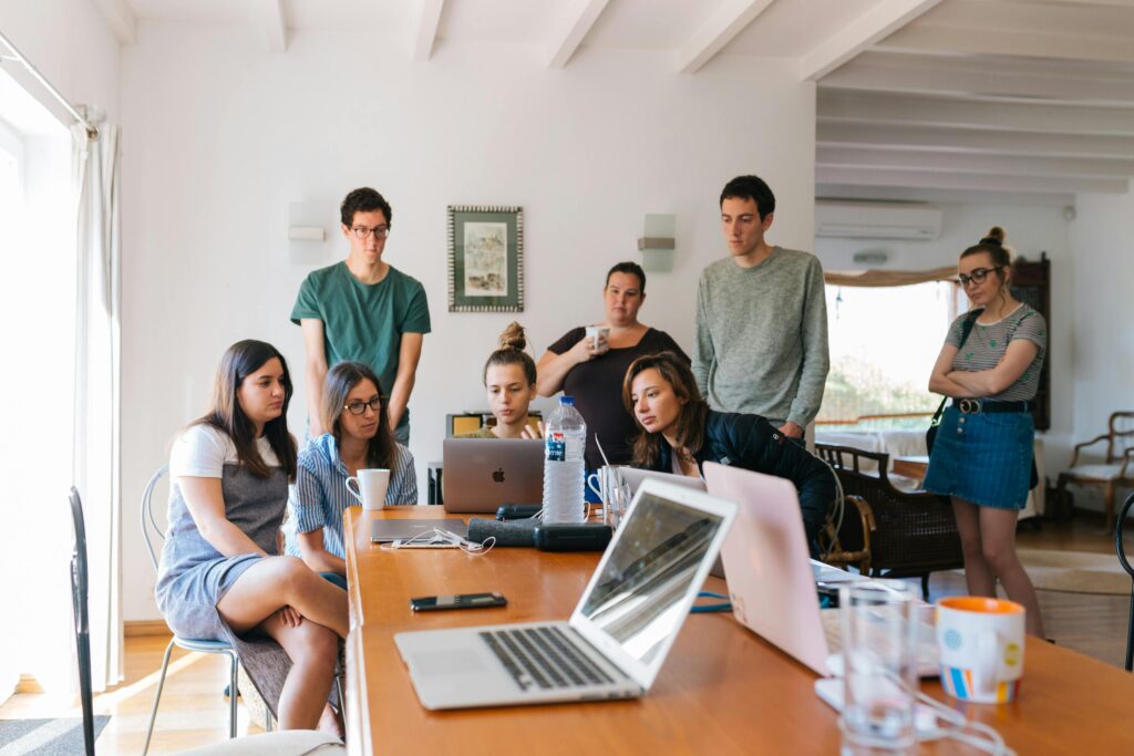 Nobuzen desarrollo app reunión de profesionales